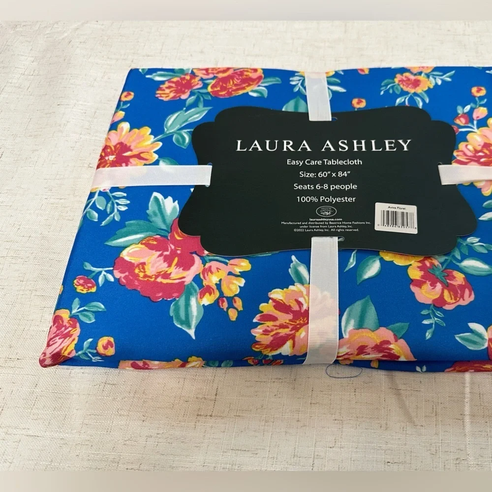 Laura Ashley Blue Disposable Tableware Set